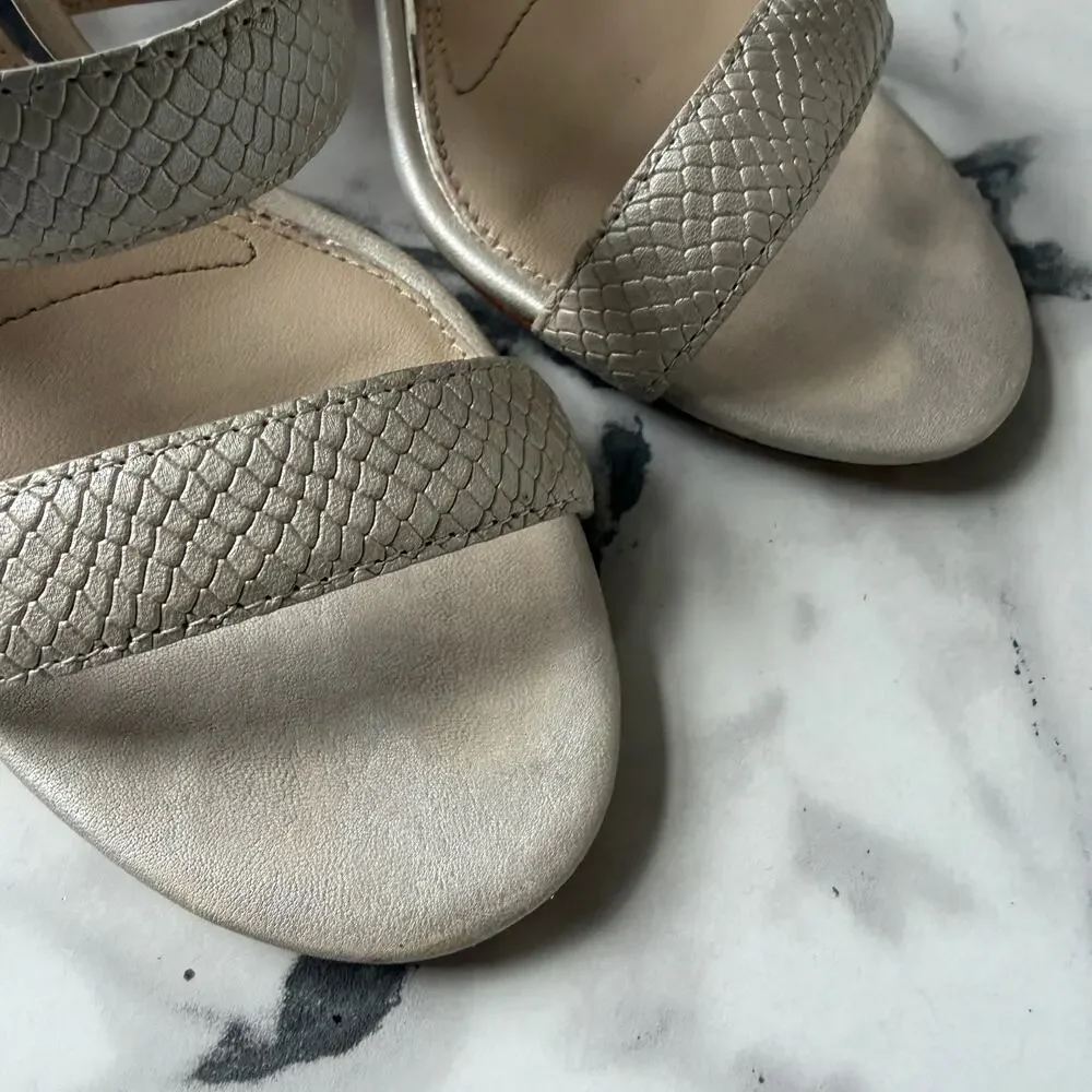 PAIGE Nora Snakeskin Embossed Leather Sandal in Pearl Size 8 - Picture 10 of 10